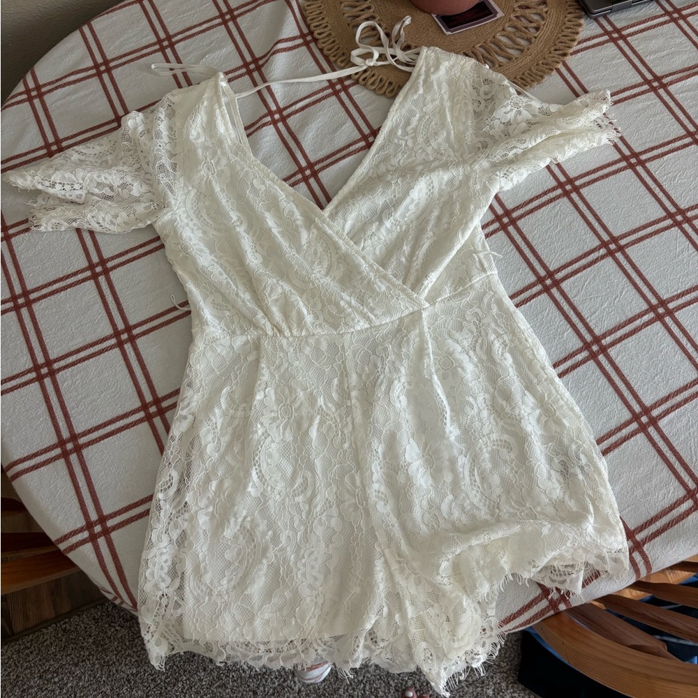 Elegant Lace Romper in Cream